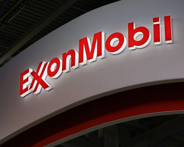 Exxon prepares job cuts to save dividend!